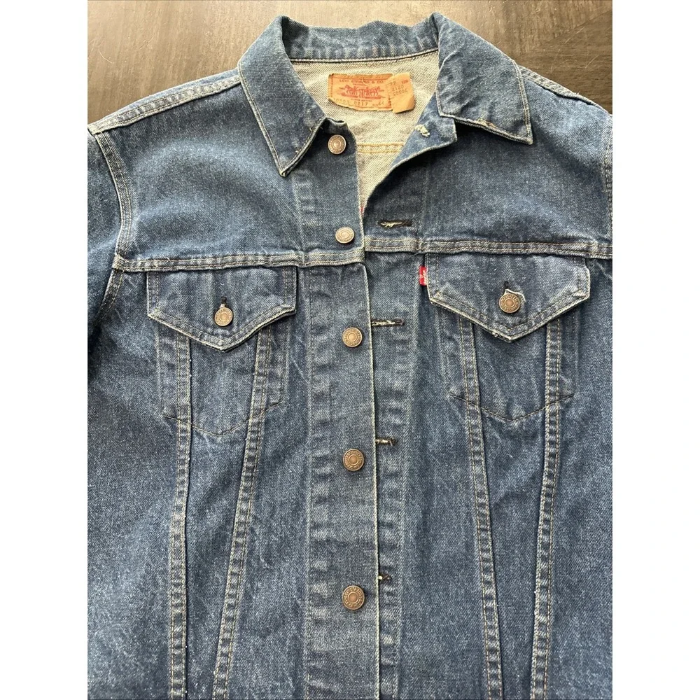 Vintage 1970s Levi's 70505 Trucker Jacket Hand Embroidered Parrot Size 44 Rare